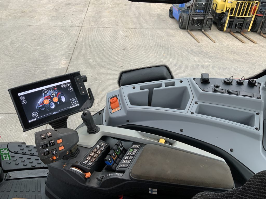 Valtra T254 Versu Tractor (ST24771)