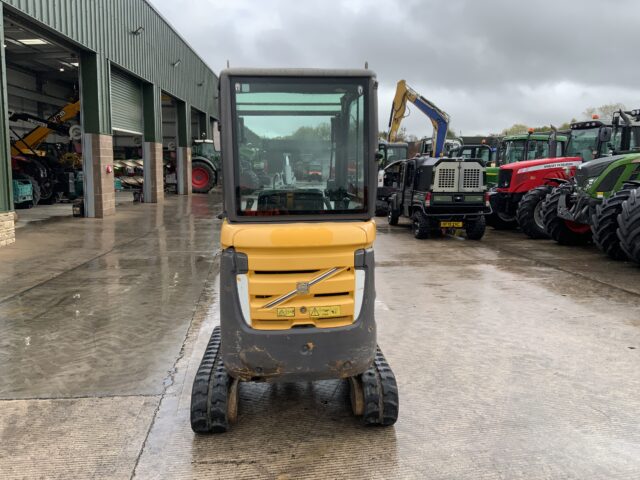 Volvo EC18C Digger (ST24839)