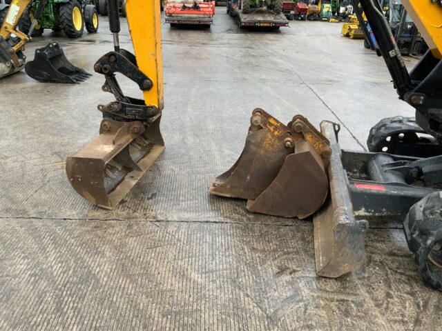 JCB 85Z-1 Digger (ST24948)