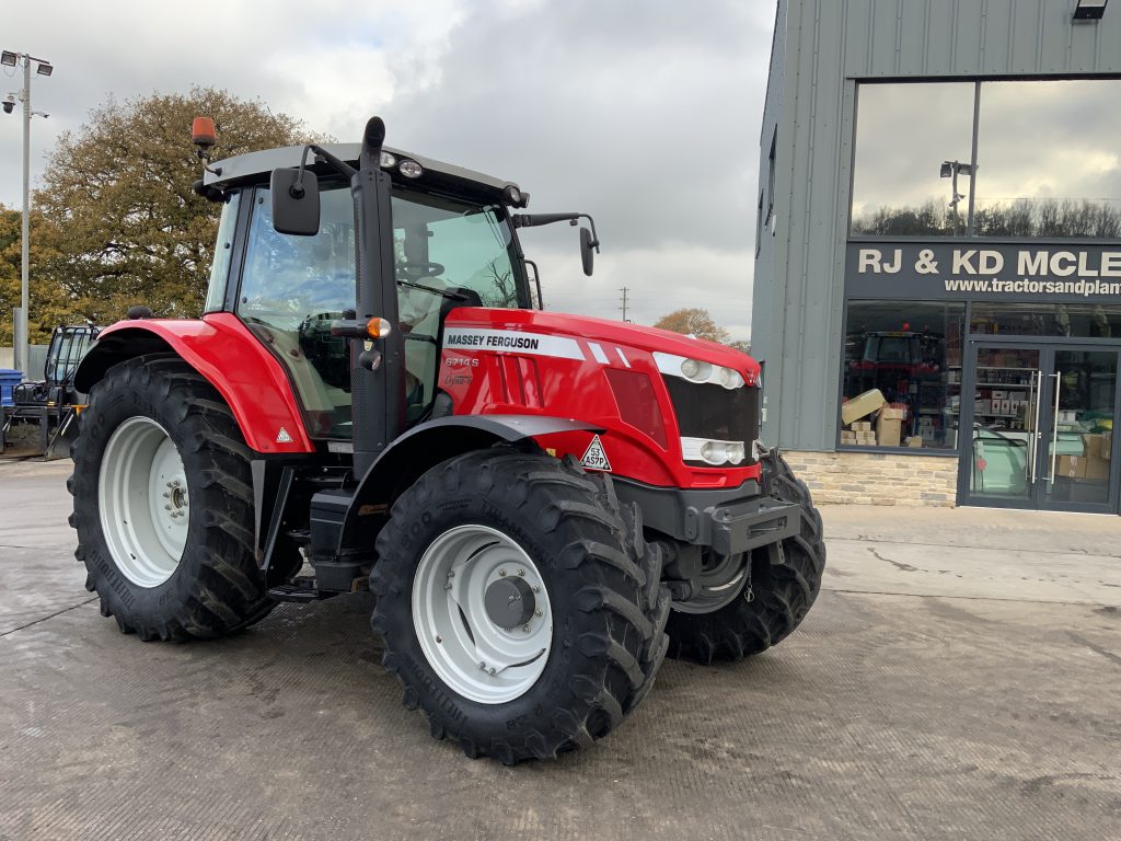 Massey Ferguson 6714S Dyna6 Tractor (ST24943)