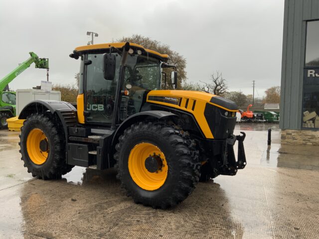 JCB 4220 Fastrac Tractor (ST24701)