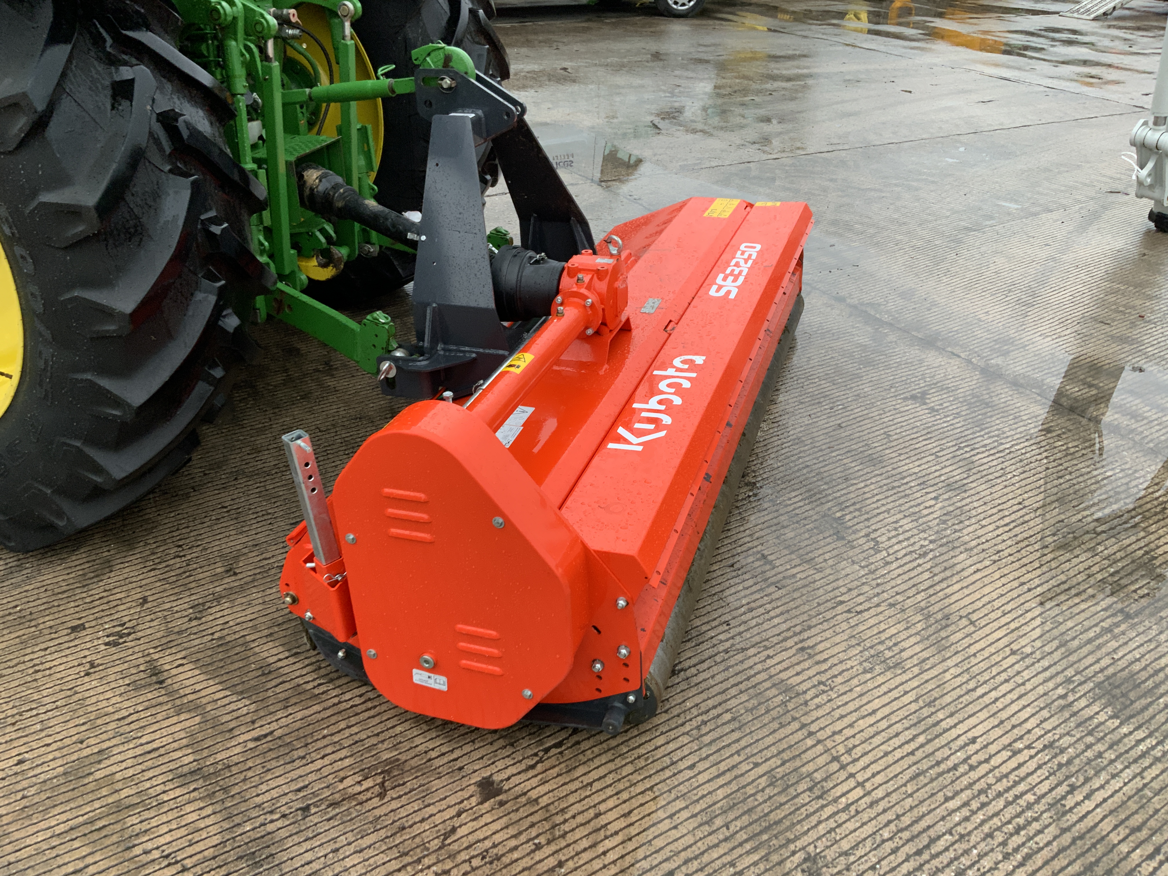 Kubota SE3250 Offset Flail Topper (ST25045)