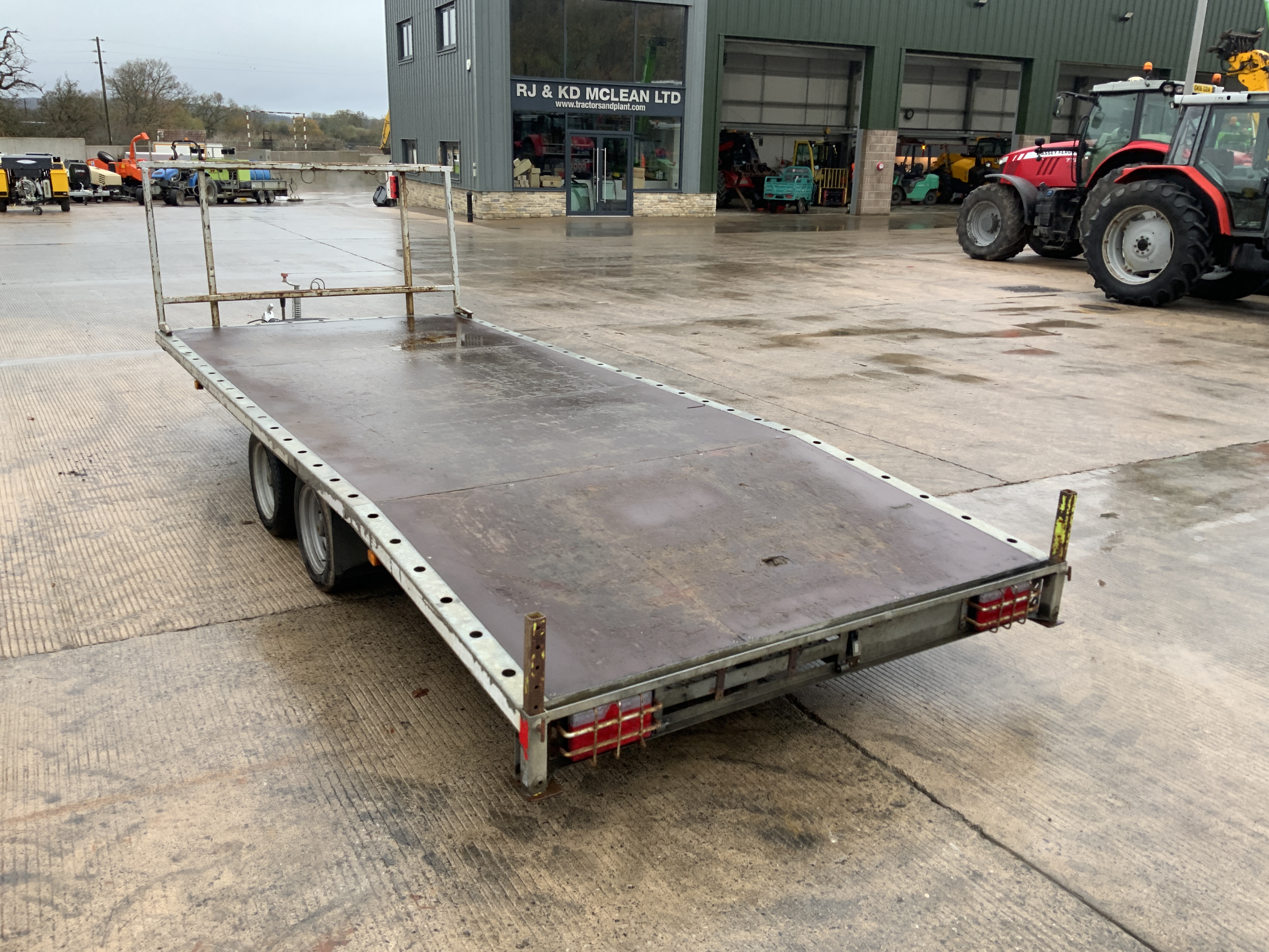 Blue Line 15,6 Beaver Tail Trailer (ST24729)