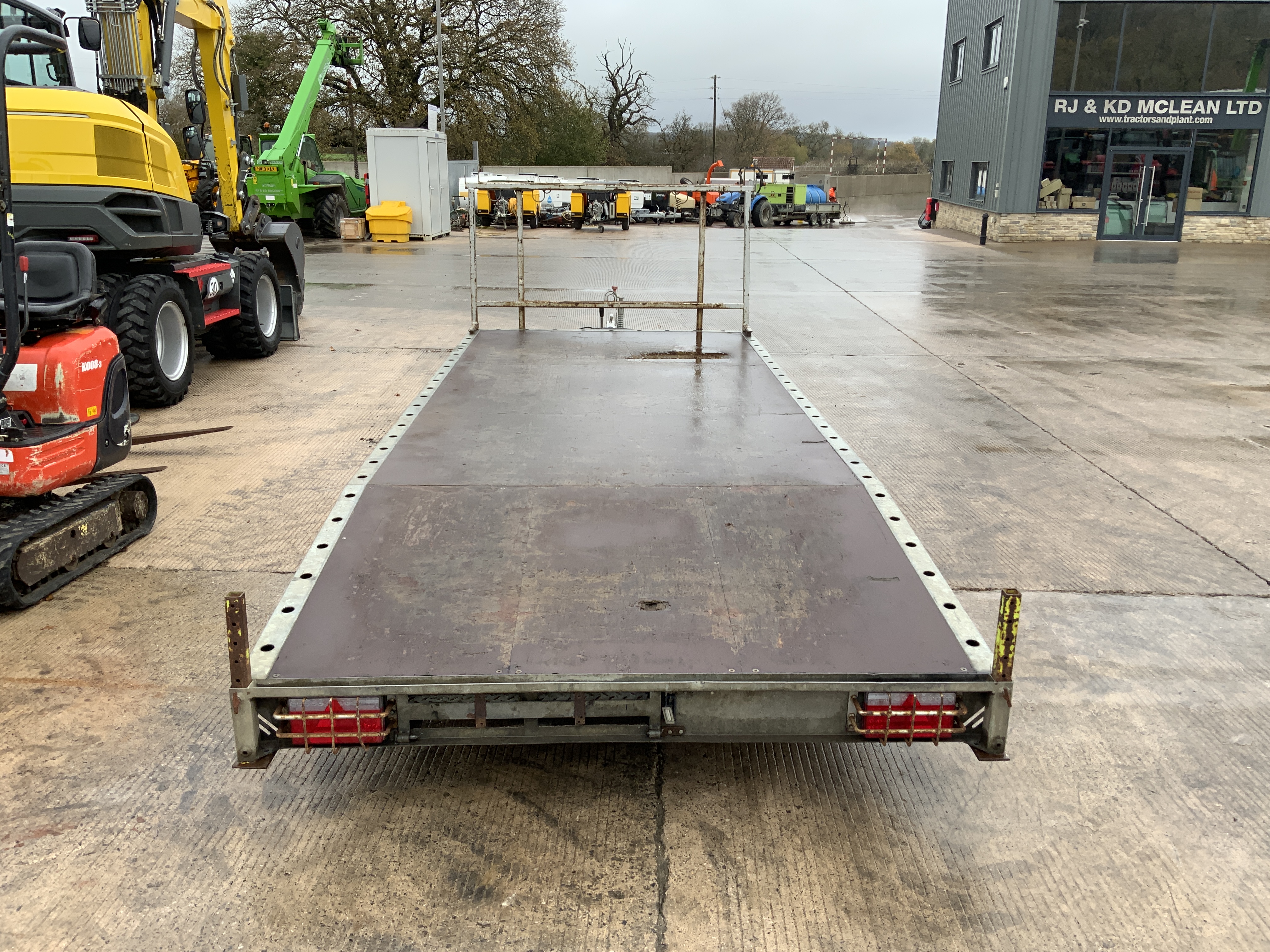 Blue Line 15,6 Beaver Tail Trailer (ST24729)