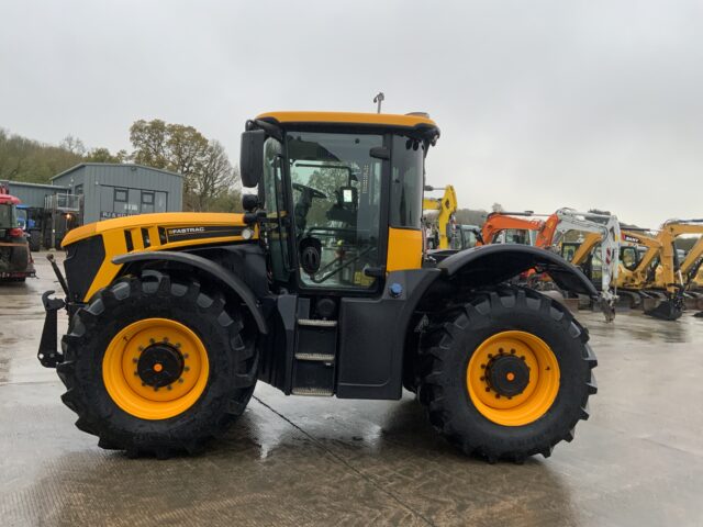 JCB 4220 Fastrac Tractor (ST24925)