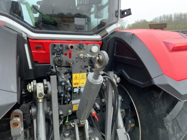 Massey Ferguson 8S.265 Dyna7 Tractor (ST25086)