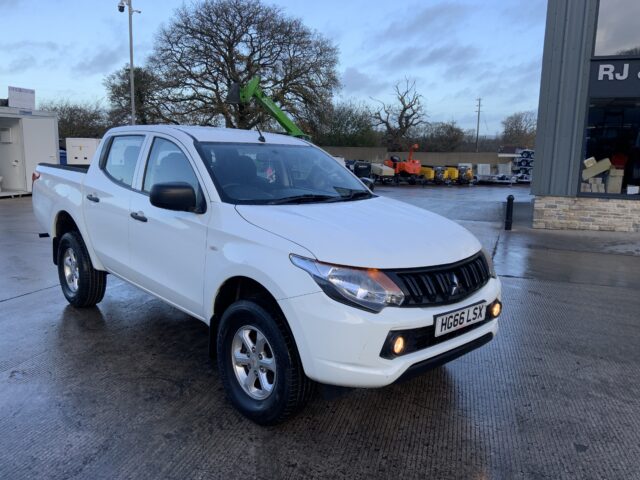 Mitsubishi L200 2.4 DI-D DC 4Life 4WD Euro 5 (s/s) 4dr