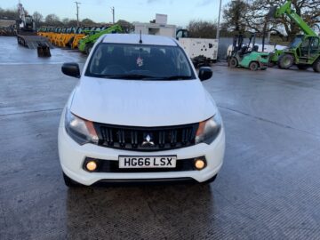 Mitsubishi L200 2.4 DI-D DC 4Life 4WD Euro 5 (s/s) 4dr