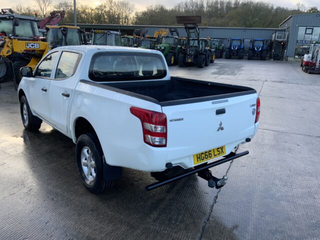 Mitsubishi L200 2.4 DI-D DC 4Life 4WD Euro 5 (s/s) 4dr