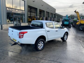 Mitsubishi L200 2.4 DI-D DC 4Life 4WD Euro 5 (s/s) 4dr