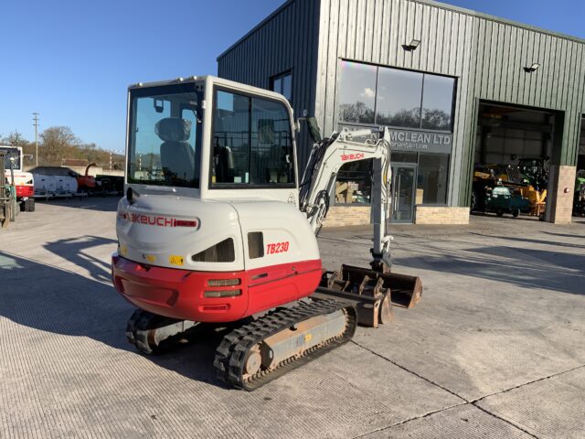 Takeuchi TB230 Digger (ST25110)