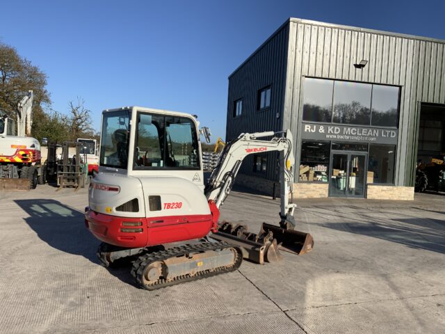 Takeuchi TB230 Digger (ST25110)