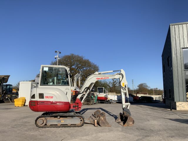 Takeuchi TB230 Digger (ST25110)