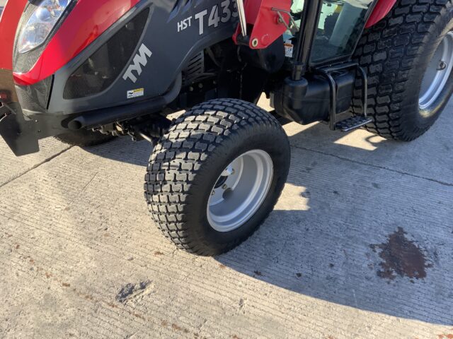 Tym T433 BackHoe & Loader Tractor (ST25115)