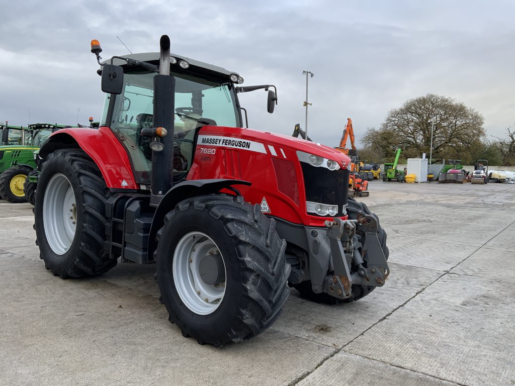 Massey Ferguson 7620 DYNA-6 Tractor (ST24944)