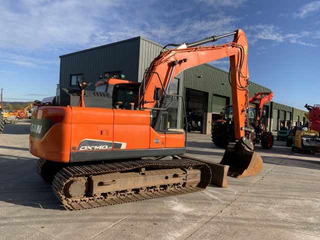 Doosan DX140 LC Digger (ST25163)