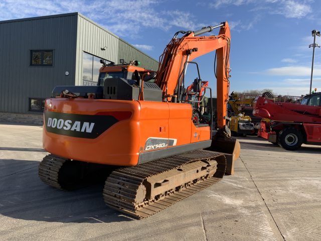 Doosan DX140 LC Digger (ST25163)