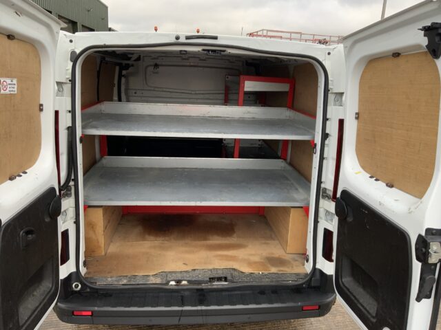 Renault Traffic Business +Van Renault Traffic Business +Van