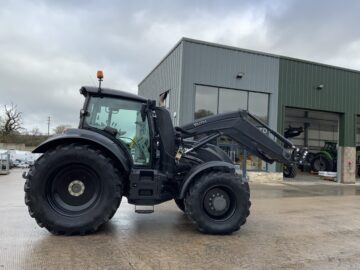 Valtra T174 Active Unlimited Tractor (ST25060)