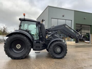 Valtra T174 Active Unlimited Tractor (ST25060)
