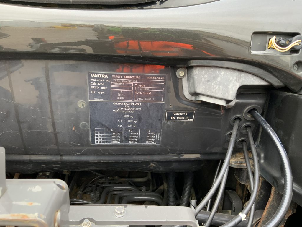 Valtra T174 Active Unlimited Tractor (ST25060)