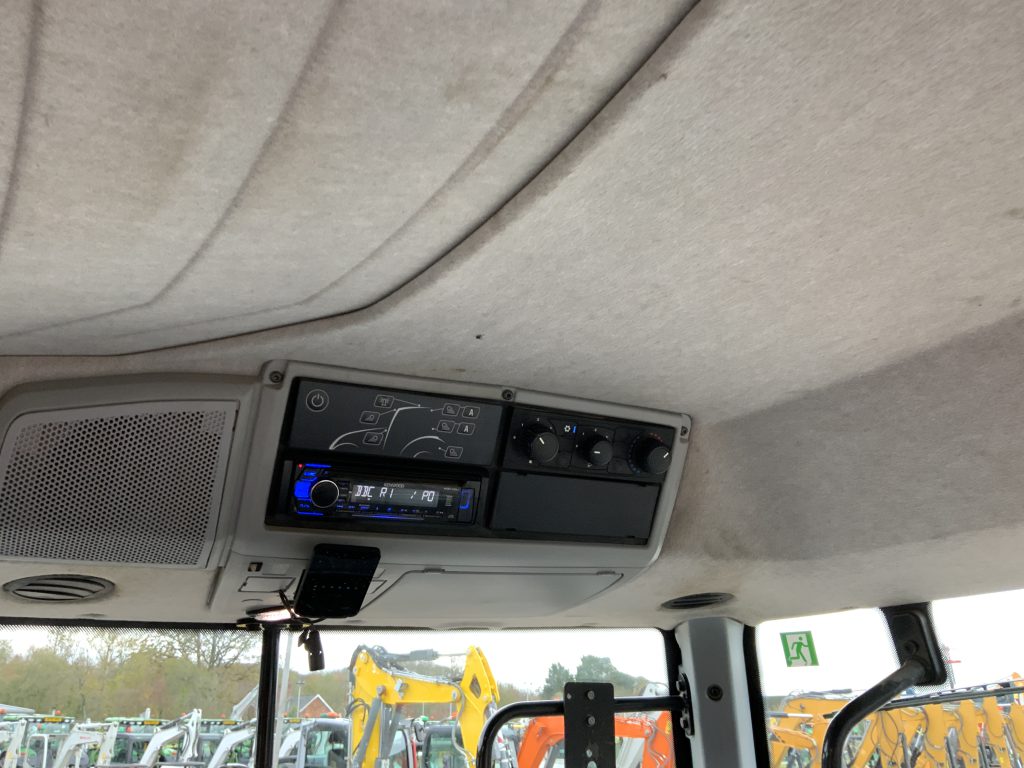 Valtra T174 Active Unlimited Tractor (ST25060)