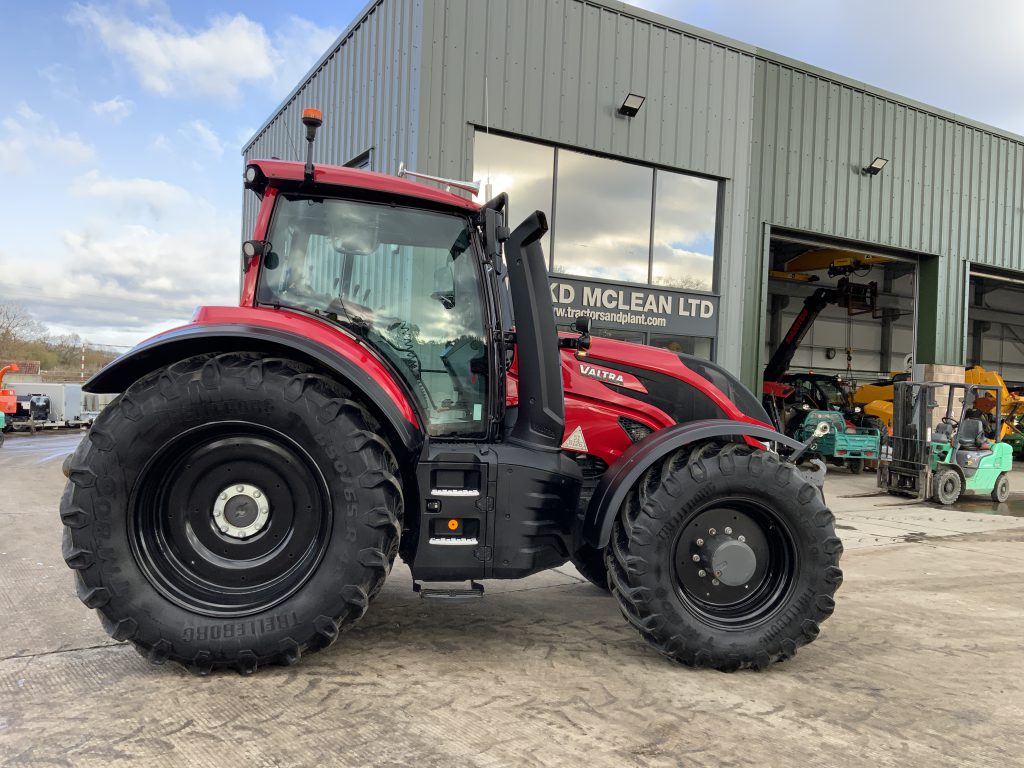 Valtra T195 ACTIVE Tractor (ST21562)