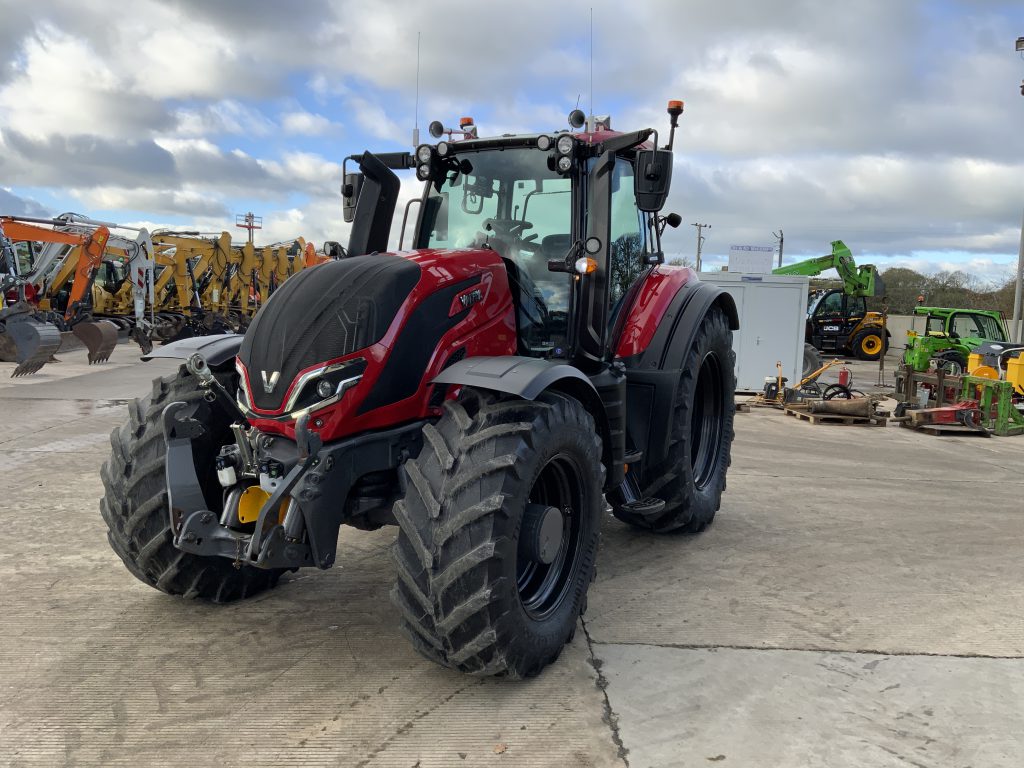 Valtra T195 ACTIVE Tractor (ST21562)