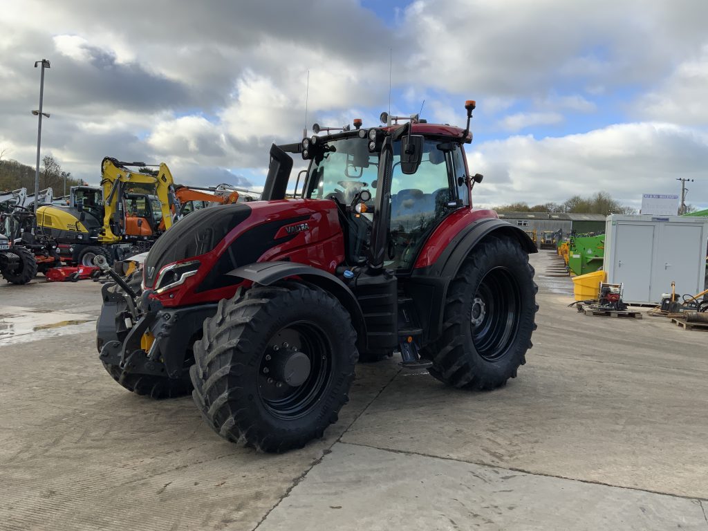 Valtra T195 ACTIVE Tractor (ST21562)