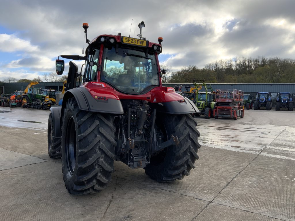 Valtra T195 ACTIVE Tractor (ST21562)
