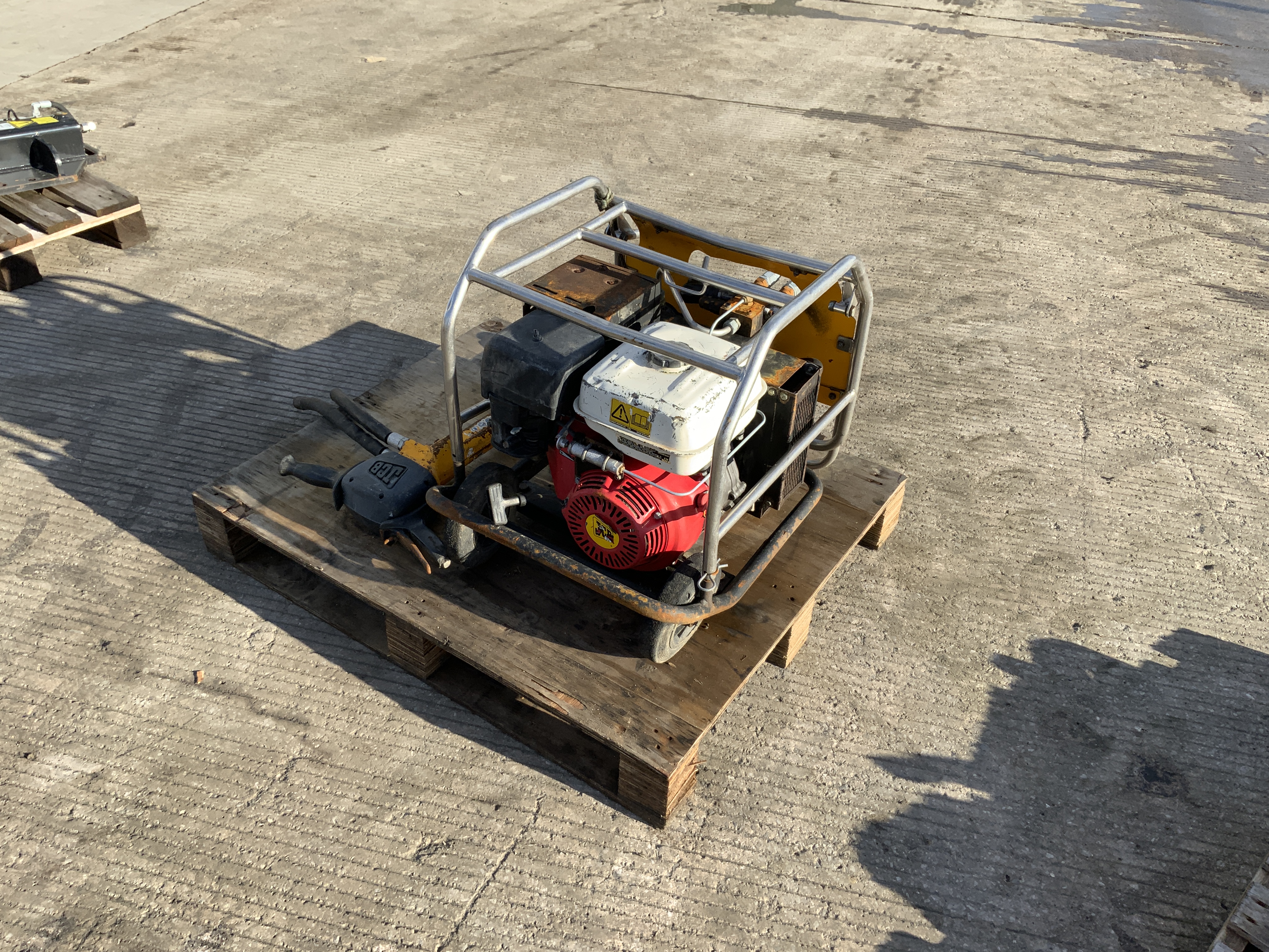 JCB Beaver Breaker Pack