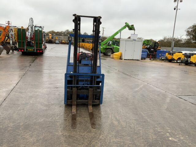 Nissan FG18-2 Gas Fork lift (ST25245)