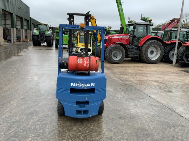 Nissan FG18-2 Gas Fork lift (ST25245)