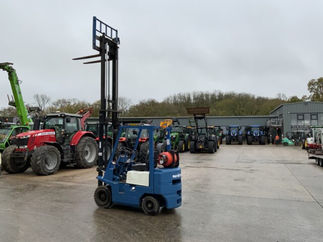 Nissan FG18-2 Gas Fork lift (ST25245)