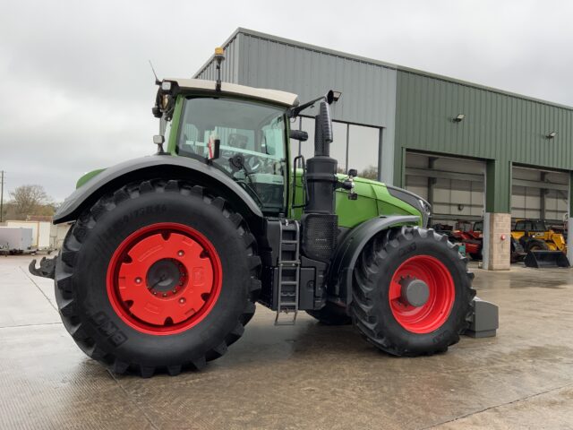 Fendt 1050 Profi+ Tractor (ST25206)