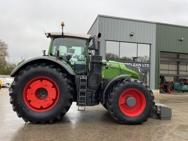 Fendt 1050 Profi+ Tractor (ST25206)