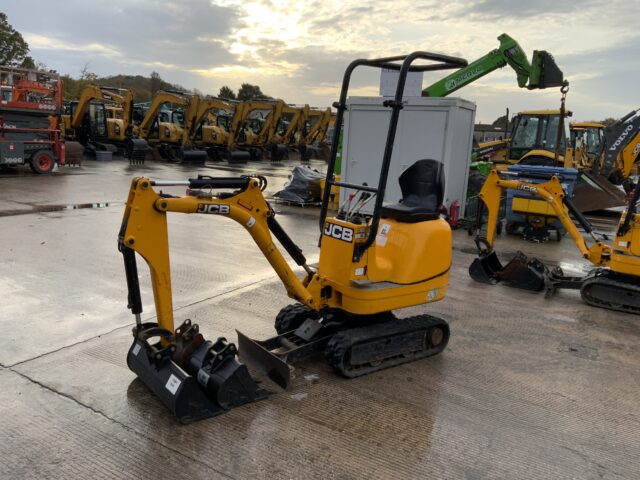 JCB 8008 Micro Digger (ST24188)