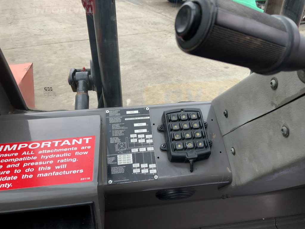 Manitou M30-4 Rough Terrain Fork Lift (ST24958)