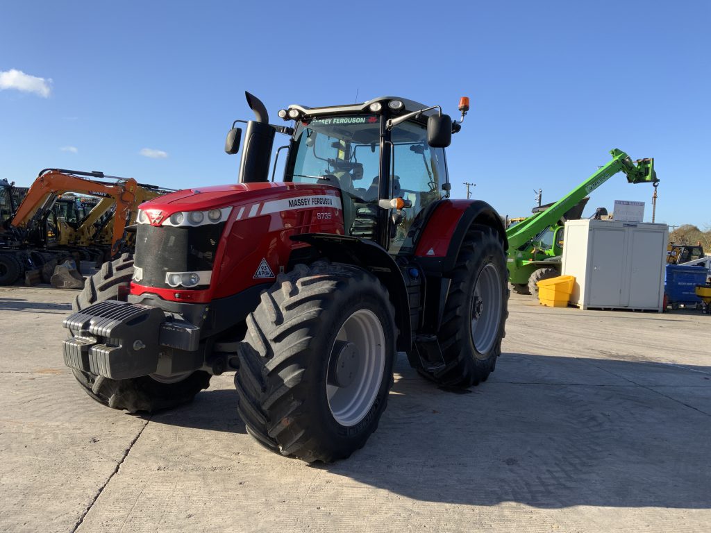 Massey Ferguson 8735 Dyna VT Tractor (ST25013)
