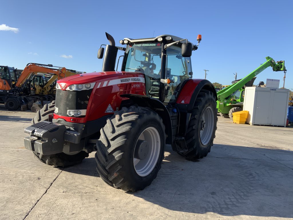 Massey Ferguson 8735 Dyna VT Tractor (ST25013)