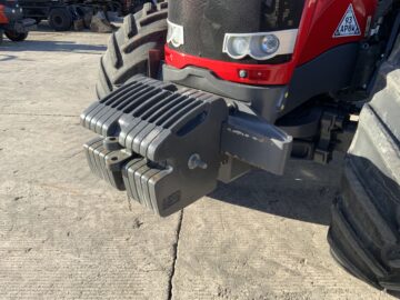 Massey Ferguson 8735 Dyna VT Tractor (ST25013)