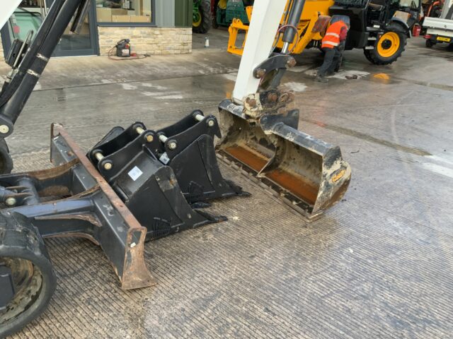 Bobcat E50 Digger (ST24797)