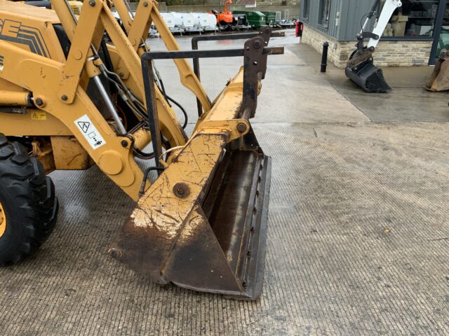 Case 580 Super Le Wheeled Digger (ST24787)