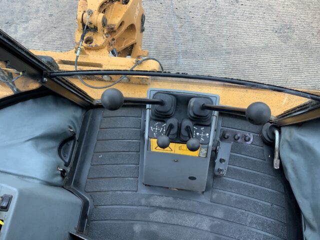 Case 580 Super Le Wheeled Digger (ST24787)