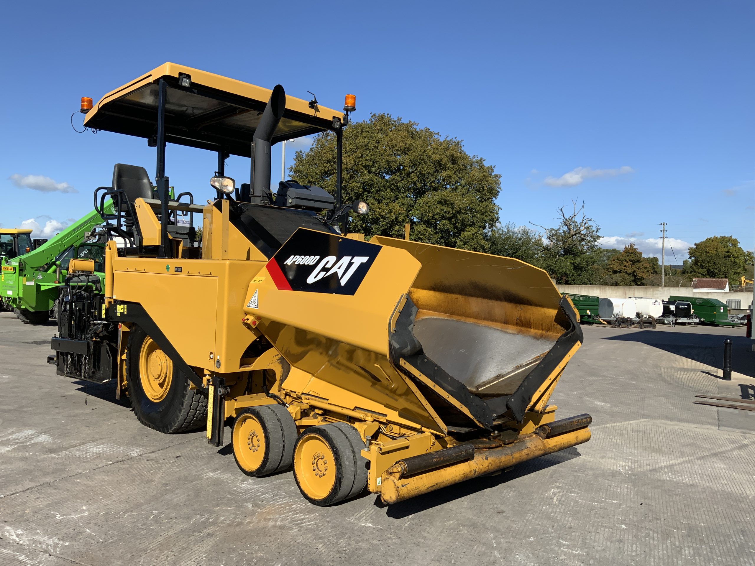 Caterpillar AP 600D Asphalt Paver Finisher (ST24422) - RJ and KD