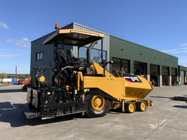 Caterpillar AP 600D Asphalt Paver Finisher (ST24422)