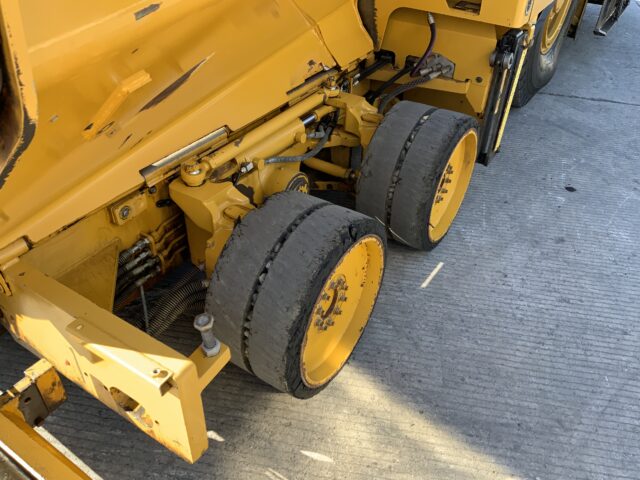 Caterpillar AP 600D Asphalt Paver Finisher (ST24422)
