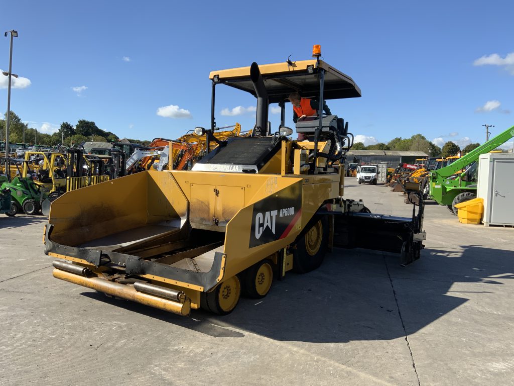 Caterpillar AP 600D Asphalt Paver Finisher (ST24422)