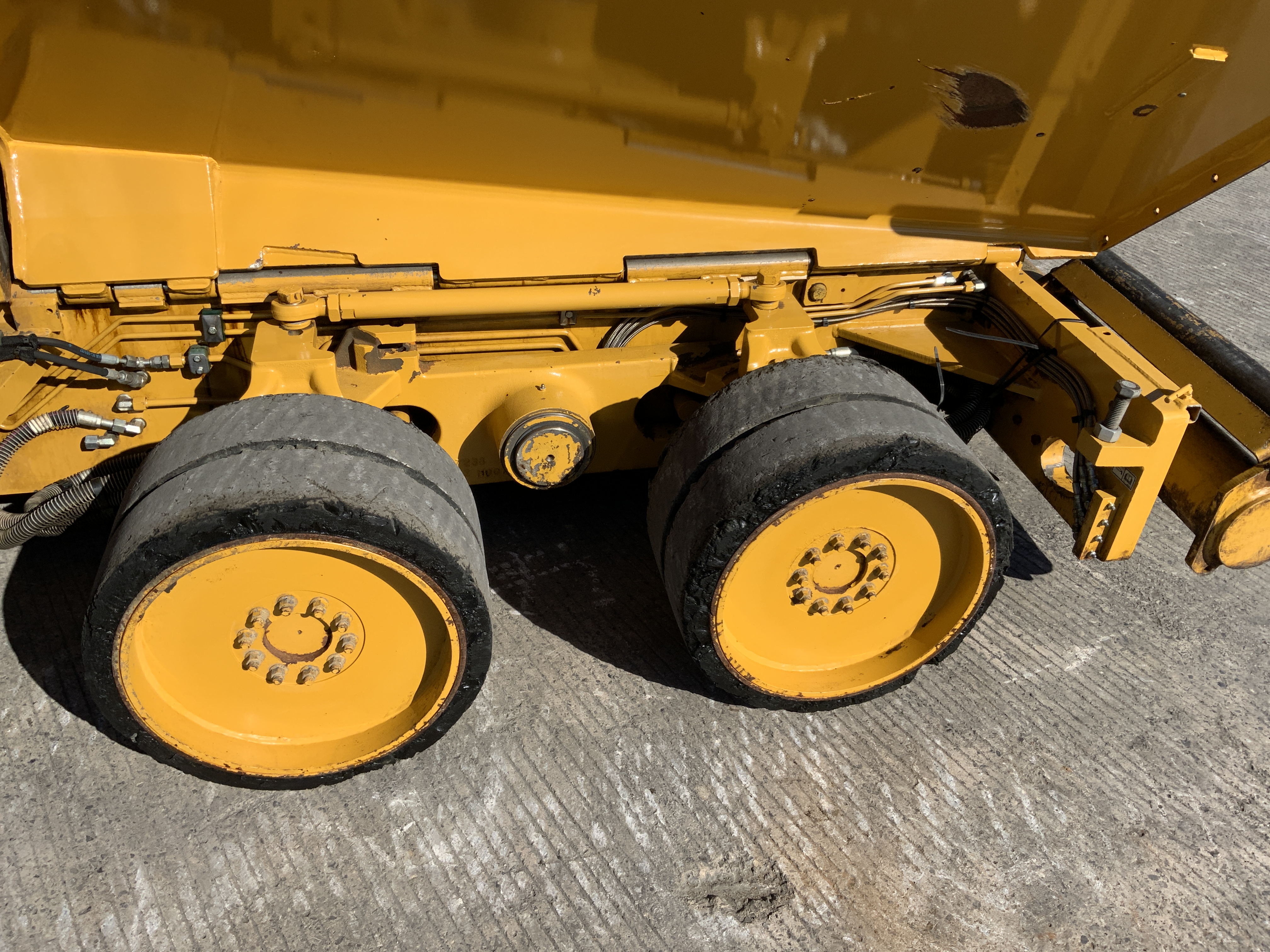 Caterpillar AP 600D Asphalt Paver Finisher (ST24422)