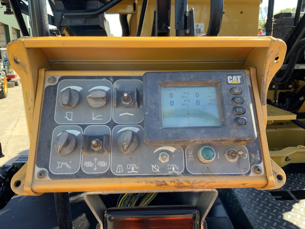 Caterpillar AP 600D Asphalt Paver Finisher (ST24422)